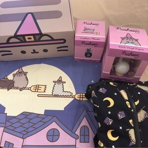 Pusheen Halloween lot